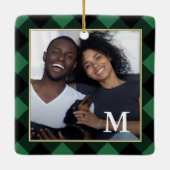 Holiday Green Kariert mit Monogram Foto Christmas Keramikornament (Rückseite)