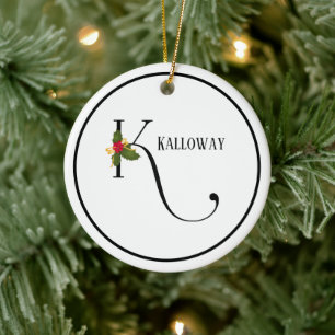 Holiday Holly Monogram Letter K Personalisiert Keramik Ornament