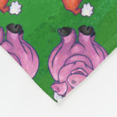 Holiday Pig in Weihnachtsmannmütze Pattern auf Grü Fleecedecke (Ecke)