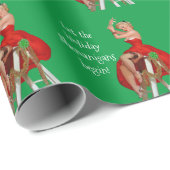Holiday Shenanigans Retro Pinup Weihnachten Geschenkpapier (Rolleneckpunkt)