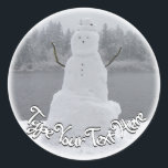 Holiday Stickers Custom Christmas Snowman Stickers<br><div class="desc">Weihnachtsaufkleber Personalisiert Snowman Stickers Nicht konfessionelle Winter Wonderland Stickers & Fun Holiday Stickers Klicken Sie auf "Anpassen", um weitere Schriftart zum Ändern des Textes hinzuzufügen Farbe & Form personalisieren Weihnachtsschneeaufkleber Geschenke für Männer, Frauen, Kinder, Zuhause Office & Weeping Willow Holiday Stickers Schneefrau Schöne Stanley Park Vancouver Winter Wunderland Schnee bedeckte...</div>