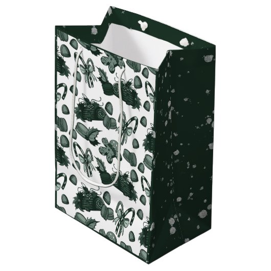 Holiday Sweets- Pine (Solid) Mittlere Geschenktüte (Vorderseite Schrägansicht)