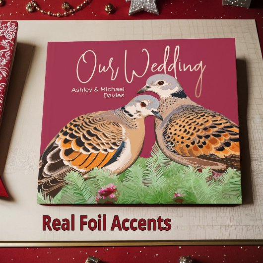 Holiday Wedding Turtle Doves & Evergreen Burgund Gästebuch