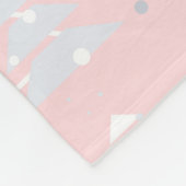 Holiday White Snowflakes Frohe Weihnachtsbäume Fleecedecke (Ecke)