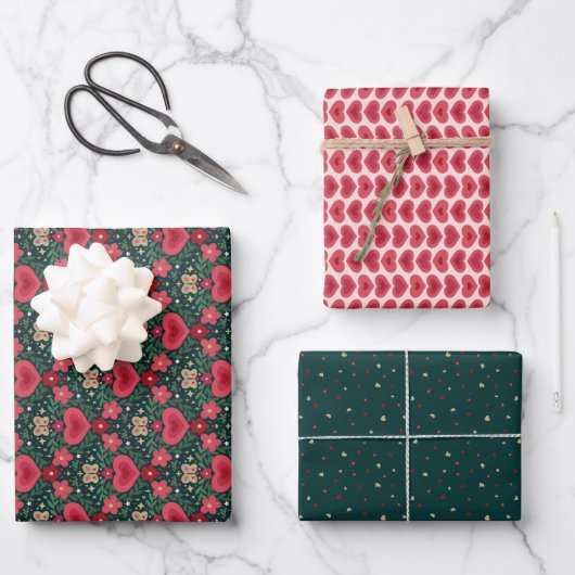 Holiday Wrapping Paper Set – Hearts, Flowers, Dots Geschenkpapier Set (Vorderseite)