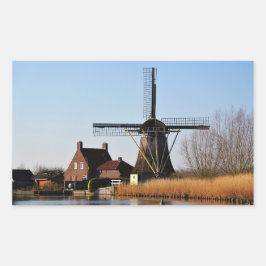 Hollandse Molen aan de waterkant. Rechteckiger Aufkleber