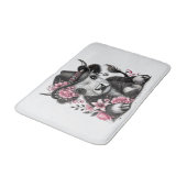 Höllenkuh mit Blumenhut Badematte (Schrägansicht)