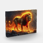 Höllenlandschaft der Feuerlöwen, die die Kunst des Fotoblock (Links)