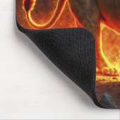 Höllenlandschaft der Feuerlöwen, die die Kunst des Mousepad (Ecke)