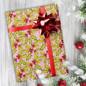 Holly and Berries on Pink Festive Whimsy Christmas Geschenkpapier