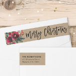 Holly and Pine Christmas Floral<br><div class="desc">Personalisierte Rücksendeadressen-Aufkleber mit floralfarbenem Aquarellbouquet zur Koordination mit unserer Holly- und Pine-Kollektion. Personalisieren Sie es mit Ihrer Familie Monogramm Initial und Rücksendeadresse. Klicken Sie auf Anpassen,  um ein Foto hinzuzufügen,  die Hintergrundfarbe zu ändern oder die Textfarben und Schriftart zu bearbeiten,  um ein einzigartiges Design zu erstellen.</div>