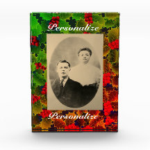 Holly-Beeren-Blätter leuchten winterrot