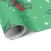 Holly Berries mit Schnee und Sternen auf Sea Green Geschenkpapier (Rolleneckpunkt)