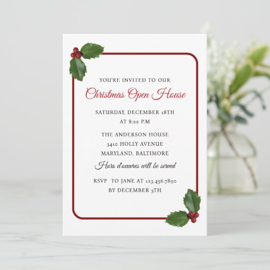 Holly Berrries und Blätter Weihnachtshaus Einladung (Stehend Vorderseite)