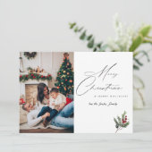Holly Berry Simple Elegant Frohe Weihnachten Foto Einladung (Stehend Vorderseite)