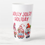 Holly Jolly Holiday Gnomes Whimsical Weihnachten Milchtasse (Vorderseite)