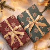 Holly Star Wrapping Paper 2 Red and 1 Green Pieces Geschenkpapier Set