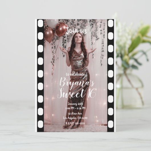 Hollywood Movie Schwarz-weiß Curtains Sweet 16 Einladung (Stehend Vorderseite)