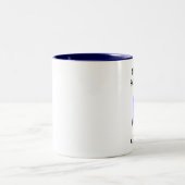 Holocaust-Erinnerungs-Tasse Zweifarbige Tasse (Mittel)