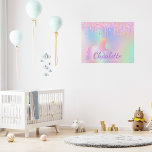 Holografischer Name des Regenbogenmonogramms für U Künstlicher Leinwanddruck<br><div class="desc">Ein angesagter holografischer Hintergrund mit Einhorn- und Regenbogenfarben in Rosa,  lila,  Rose Gold,  Minzgrün. Dekoriert mit Imitaten Glitzer Tropfen in Rose Gold,  Rosa und lila. Personalisieren Sie Ihren Namen und fügen Sie ihn hinzu. Lila Buchstaben. Ein bisschen Alltagsglanz,  um den Tag angenehm zu gestalten!</div>