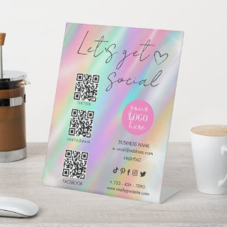 Holographic Pastel Makeup Artist Social Template Sockelschild