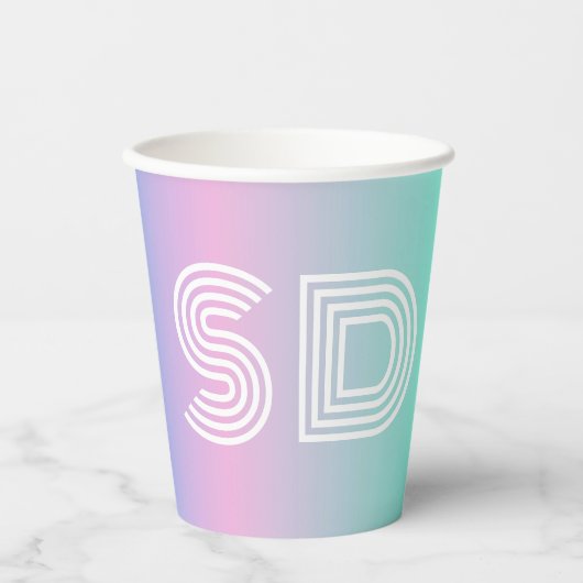 Holographische Gradient Monogram Chic Einzigartige Pappbecher (Vorderseite)