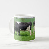 Holstein Cow Grazing Tasse (Vorderseite Links)