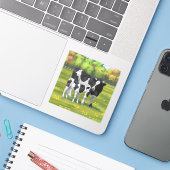 Holstein Kuh & Niedliches Kalb im Sommer Weide Aufkleber (Laptop mit iPhone)
