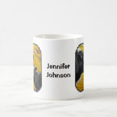 Holstein Kühe und alter Holzstall Kaffeetasse (Mittel)