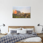 Holstein Milchkühe außerhalb einer Scheune bei Son Leinwanddruck (Insitu (Schlafzimmer))