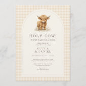 Holy Cow Highland Cow Gingham Baby Shower Einladung (Vorderseite)