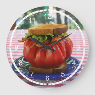Holy Tomato! Große Wanduhr