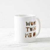 Holz dreht mich auf Woodturning Werkzeugen und Kaffeetasse (VorderseiteRechts)