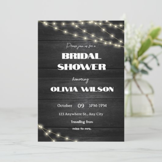 Holz-Eleganz: Rustikale Hochzeit mit Baumleuchten Einladung (Stehend Vorderseite)