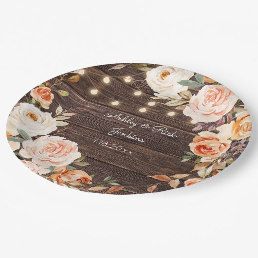 Holz, Licht, Rosa und Pfirsichblüten Pappteller (Schrägansicht)