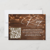Holz rustikale String Lights QR Code Wedding RSVP Karte (Vorderseite)