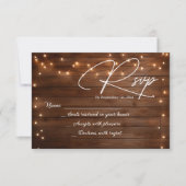 Holz rustikale String Lights Wedding RSVP Karte (Vorderseite)