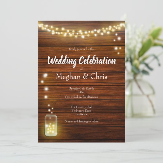 Holz und Licht Rustikales Land Hochzeit Einladung (Stehend Vorderseite)