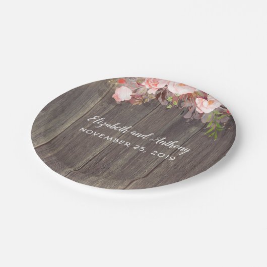 Holz und rosa Blume Rustikale Hochzeit Pappteller (Schrägansicht)