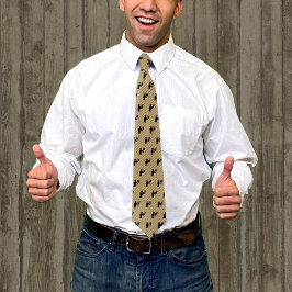 Holzarbeiter / DIY / Handyman mit Hammer auf gestr Krawatte