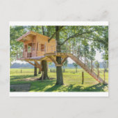 Holzbaumhaus aus Eichenholz mit Gras Postkarte (Vorderseite)
