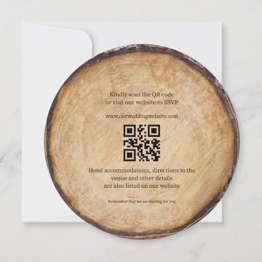 Holzbaumstumpf QR-Code in einer Hochzeit Einladung (Rückseite)