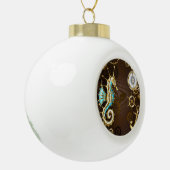 Holzboden mit mechanischem Seepferd Keramik Kugel-Ornament (Links)