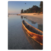 Holzboote am Tondooni Beach Klemmbrett (Rückseite)