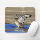 Holzente klopft ihre Flügel Mousepad (Mit Mouse)