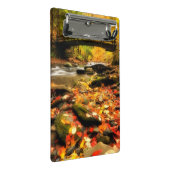 Hölzerne Brücke und Nebenfluss im Fall Mini Klemmbrett (Schrägansicht)