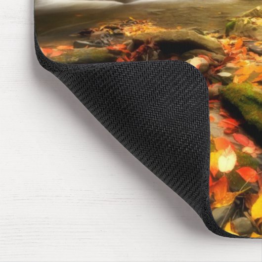 Hölzerne Brücke und Nebenfluss im Fall Mousepad (Ecke)