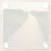 Hölzerner Gehweg zum auf den Strand zu setzen Glasuntersetzer (Rückseite)