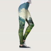 Holzhaus, Berglandschaft. Leggings (Rechts)