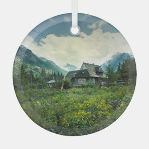 Holzhaus, Berglandschaft. Ornament Aus Glas